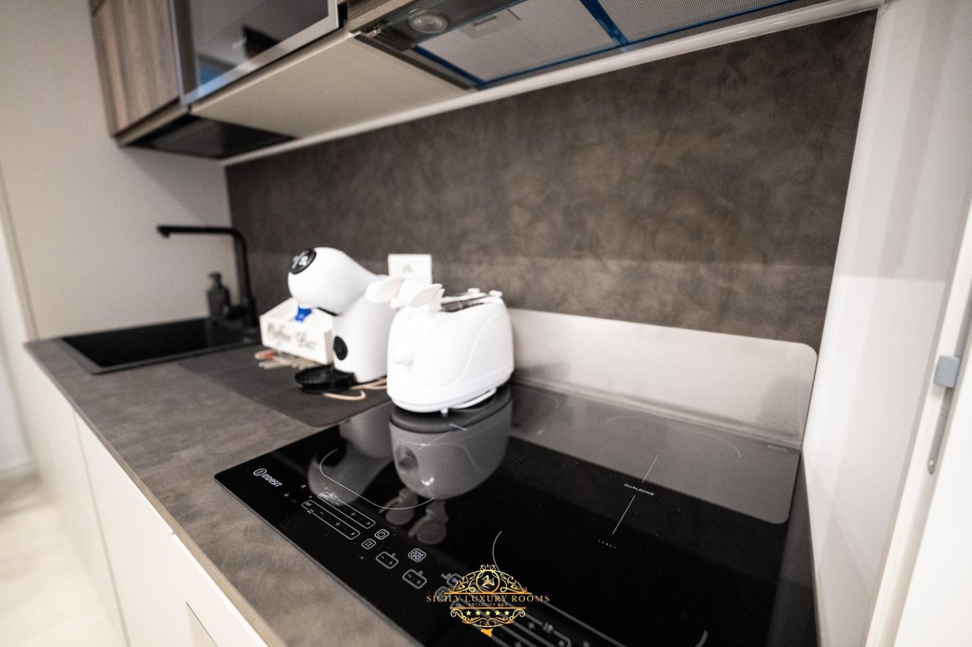 Sicily Luxury Rooms Palermo Bagian luar foto